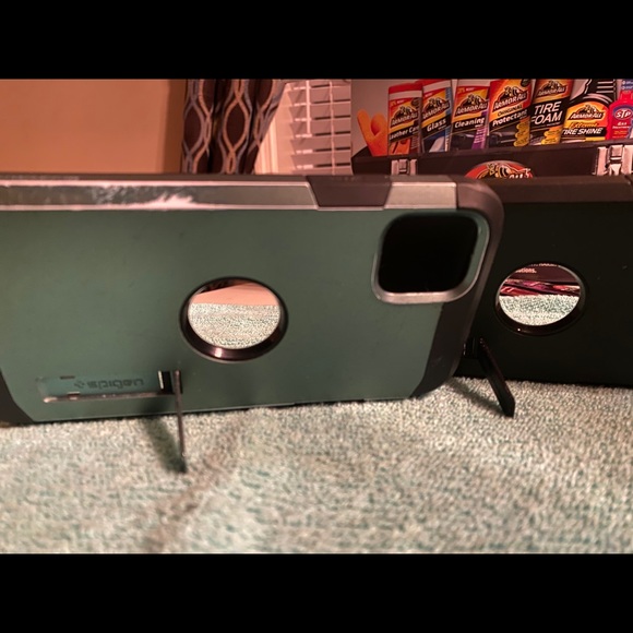 📱iPhone 11 Pro Max📱 Bundle - Picture 2 of 7